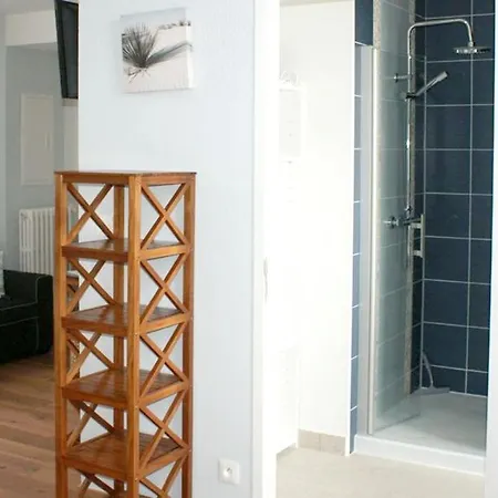 Studio In With Shared Pool Enclosed Garden And Wifi 50 Km From The Beach * Jonzac
