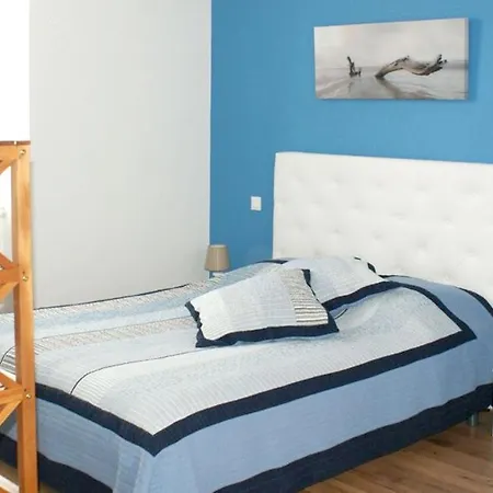 Studio In With Shared Pool Enclosed Garden And Wifi 50 Km From The Beach